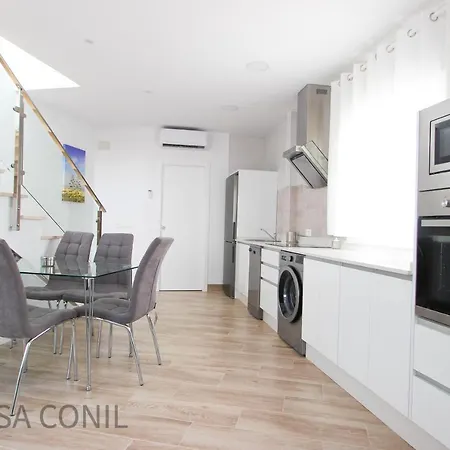 Casa Saturn * Conil De La Frontera