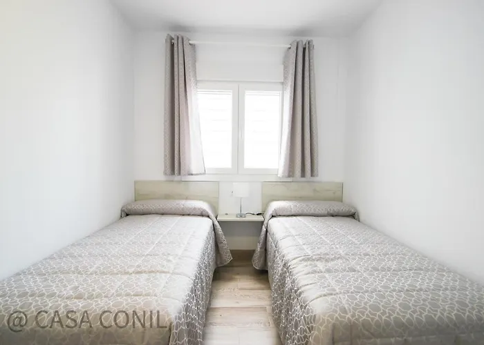 Casa Saturn * Кониль-де-ла-Фронтера